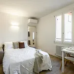 Nella Corte Del Mulino, 1 Passo Dal Centro Con Parcheggio Apartmán