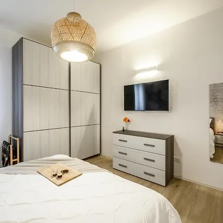 Nella Corte Del Mulino, 1 Passo Dal Centro Con Parcheggio Modena