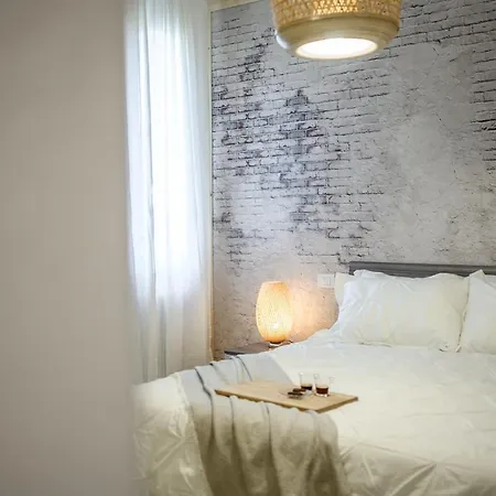 Apartment Nella Corte Del Mulino, 1 Passo Dal Centro Con Parcheggio Modena