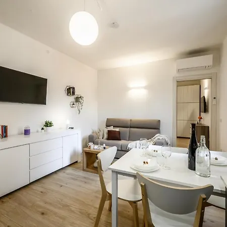 Nella Corte Del Mulino, 1 Passo Dal Centro Con Parcheggio Apartman Modena