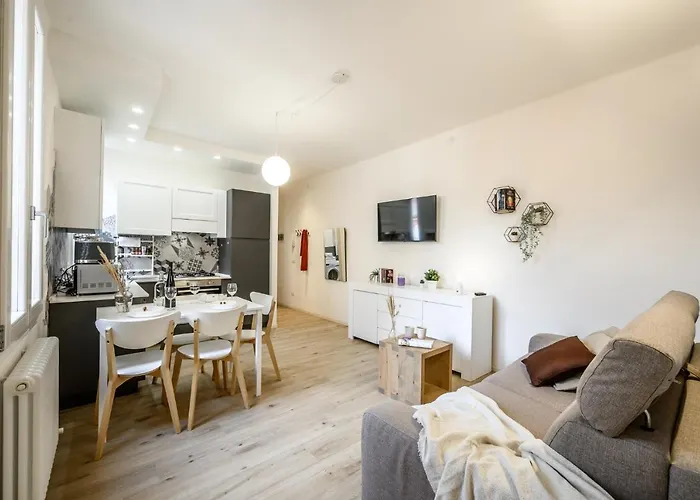 Nella Corte Del Mulino, 1 Passo Dal Centro Con Parcheggio