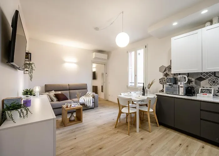 Nella Corte Del Mulino, 1 Passo Dal Centro Con Parcheggio * 摩德纳